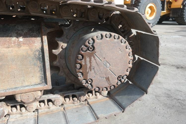 Lintekskavaator Komatsu PC 240-8: pilt 8