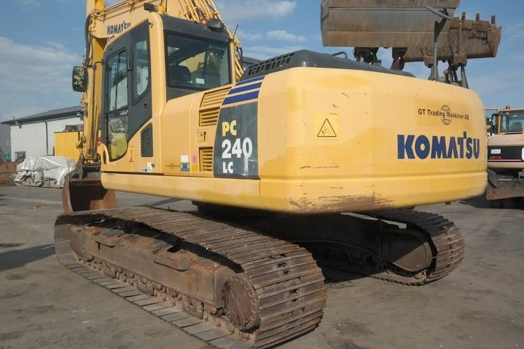Lintekskavaator Komatsu PC 240-8: pilt 6