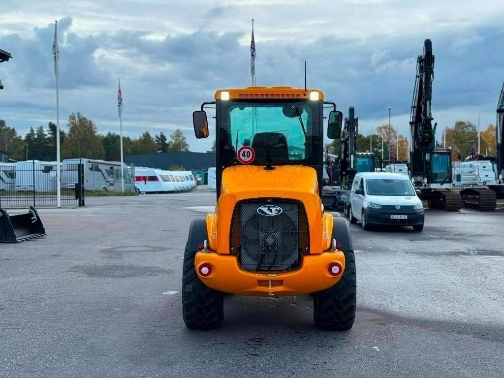 Venieri 4.63H 35KM/H *PREMIÄR*  - Rataslaadur: pilt 2 Venieri 4.63H 35KM/H *PREMIÄR*  - Rataslaadur: pilt 2