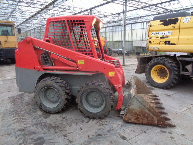 Bobcat S130 - Kompaktlaadur: pilt 1 Bobcat S130 - Kompaktlaadur: pilt 1