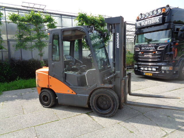Doosan D35C-7 - Kahveltõstuk: pilt 2 Doosan D35C-7 - Kahveltõstuk: pilt 2