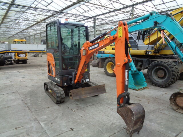 Doosan DX19 - Miniekskavaator: pilt 3 Doosan DX19 - Miniekskavaator: pilt 3