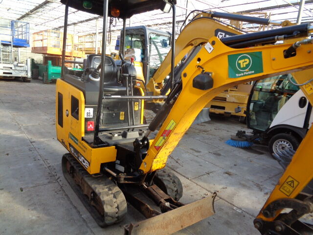 JCB 15C - Miniekskavaator: pilt 1 JCB 15C - Miniekskavaator: pilt 1