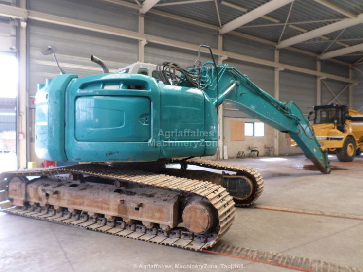 New Holland Kobelco Kobelco E 235 BSR-2 E 235 BSR-2 - Lintekskavaator: pilt 3 New Holland Kobelco Kobelco E 235 BSR-2 E 235 BSR-2 - Lintekskavaator: pilt 3