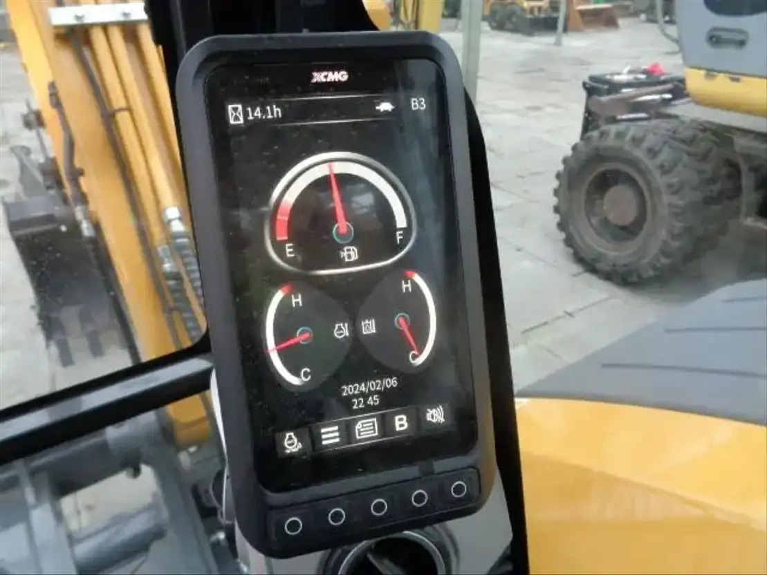 XCMG XE55GA - Lintekskavaator: pilt 2 XCMG XE55GA - Lintekskavaator: pilt 2