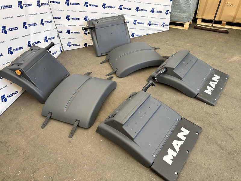 MAN NEW OEM rear mudguards set, fenders - Pealisehitus ja välispind - Veoauto: pilt 3 MAN NEW OEM rear mudguards set, fenders - Pealisehitus ja välispind - Veoauto: pilt 3