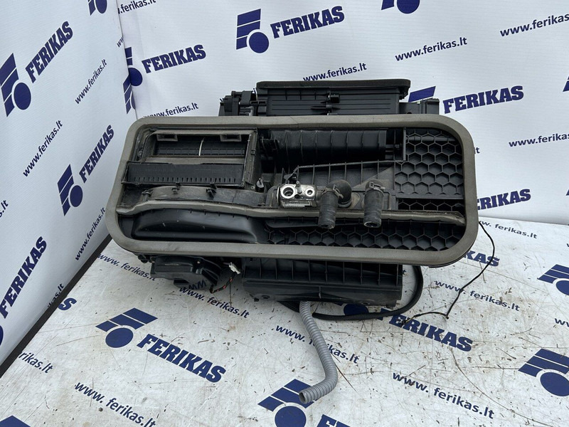 Mercedes-Benz air conditionioning heater system - Soojendus/ Ventilatsioon - Veoauto: pilt 1 Mercedes-Benz air conditionioning heater system - Soojendus/ Ventilatsioon - Veoauto: pilt 1