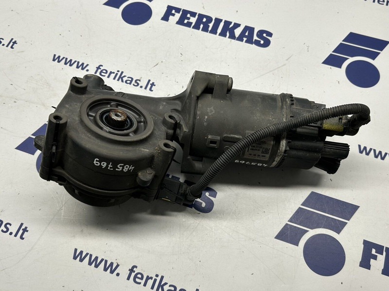 Mercedes-Benz cross-drive steering system, superimposed steering - Relee - Veoauto: pilt 1 Mercedes-Benz cross-drive steering system, superimposed steering - Relee - Veoauto: pilt 1