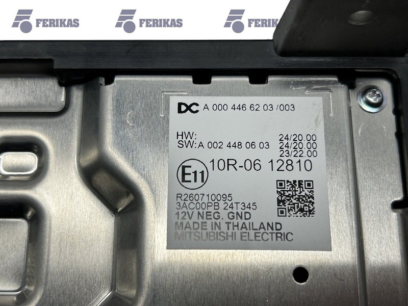 Mercedes-Benz instrumental cluster, dashboard - Armatuurlaud - Veoauto: pilt 4 Mercedes-Benz instrumental cluster, dashboard - Armatuurlaud - Veoauto: pilt 4