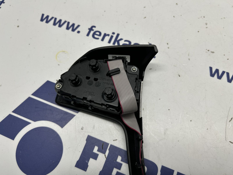 Mercedes-Benz steering wheel buttons - Kaitseraud - Veoauto: pilt 3 Mercedes-Benz steering wheel buttons - Kaitseraud - Veoauto: pilt 3