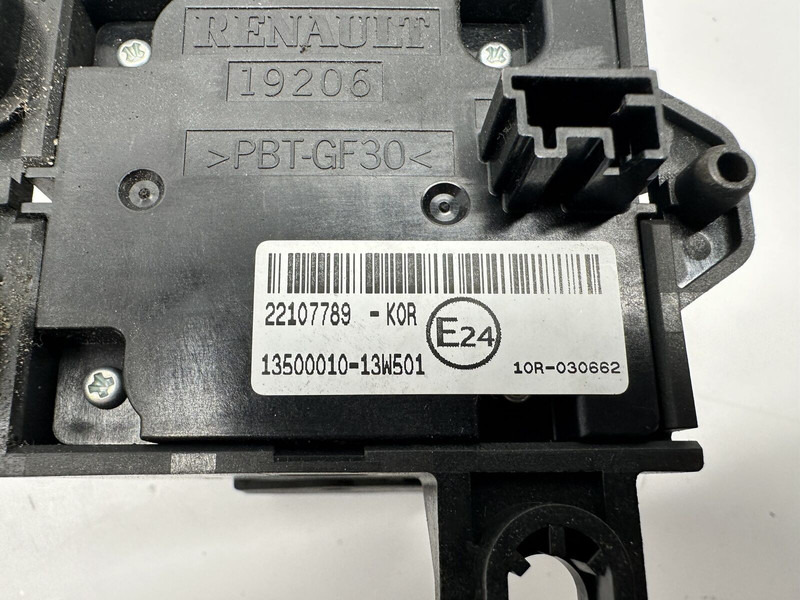 Renault parking brake switch - Armatuurlaud - Veoauto: pilt 4 Renault parking brake switch - Armatuurlaud - Veoauto: pilt 4