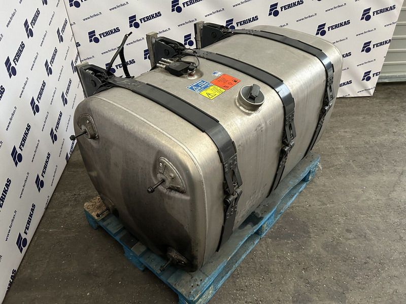 Scania 525L complete fuel tank with fuel optimiser brackets 700x725x124 - Kütusepaak - Veoauto: pilt 2 Scania 525L complete fuel tank with fuel optimiser brackets 700x725x124 - Kütusepaak - Veoauto: pilt 2