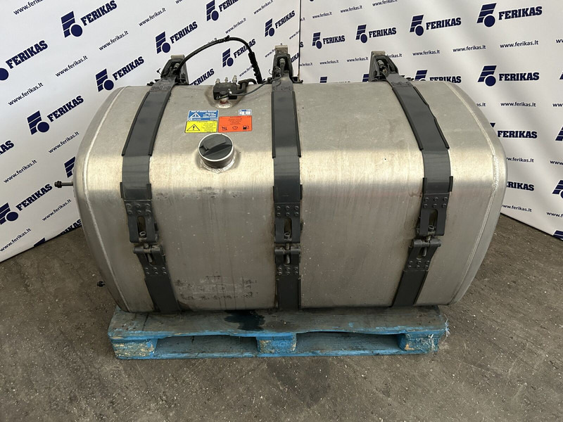 Scania 525L complete fuel tank with fuel optimiser brackets 700x725x124 - Kütusepaak - Veoauto: pilt 1 Scania 525L complete fuel tank with fuel optimiser brackets 700x725x124 - Kütusepaak - Veoauto: pilt 1