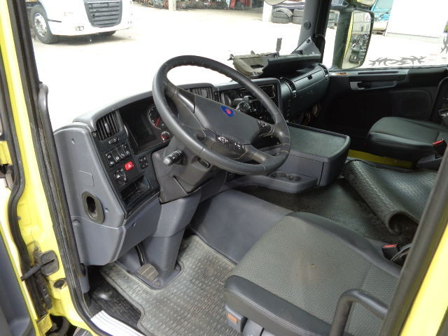 Kabiin ja interjöör - Veoauto Scania G400: pilt 9