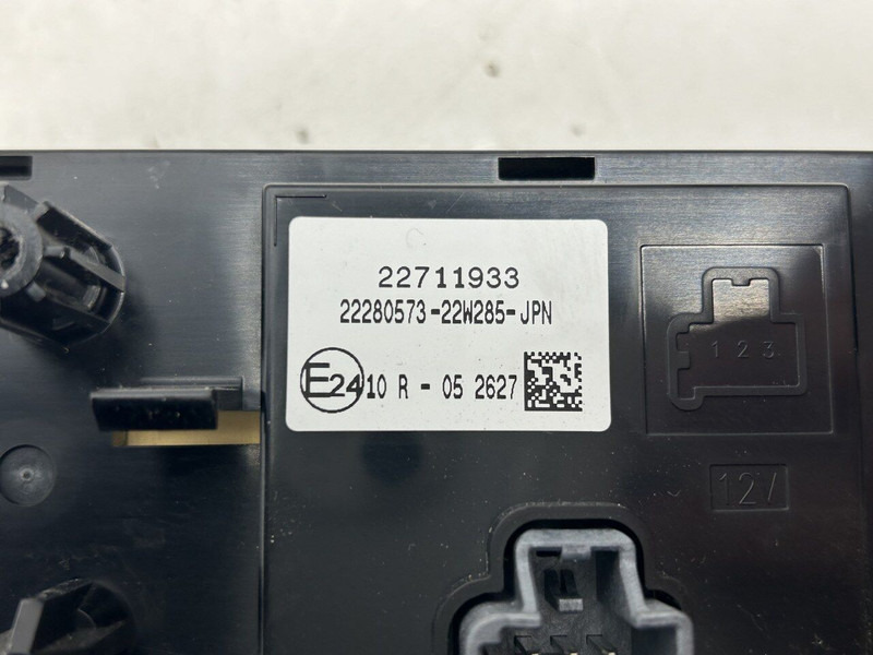 Volvo A/C control panel - Armatuurlaud - Veoauto: pilt 4 Volvo A/C control panel - Armatuurlaud - Veoauto: pilt 4