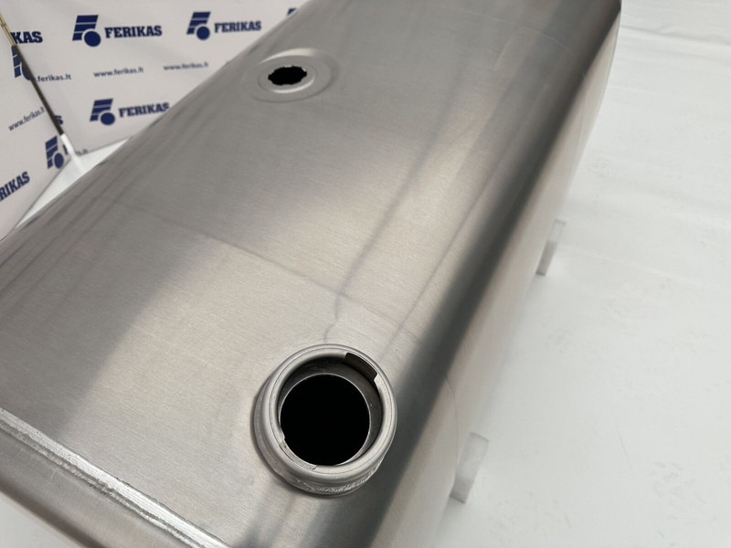 Volvo New aluminum fuel tank 375L - Kütusepaak - Veoauto: pilt 4 Volvo New aluminum fuel tank 375L - Kütusepaak - Veoauto: pilt 4