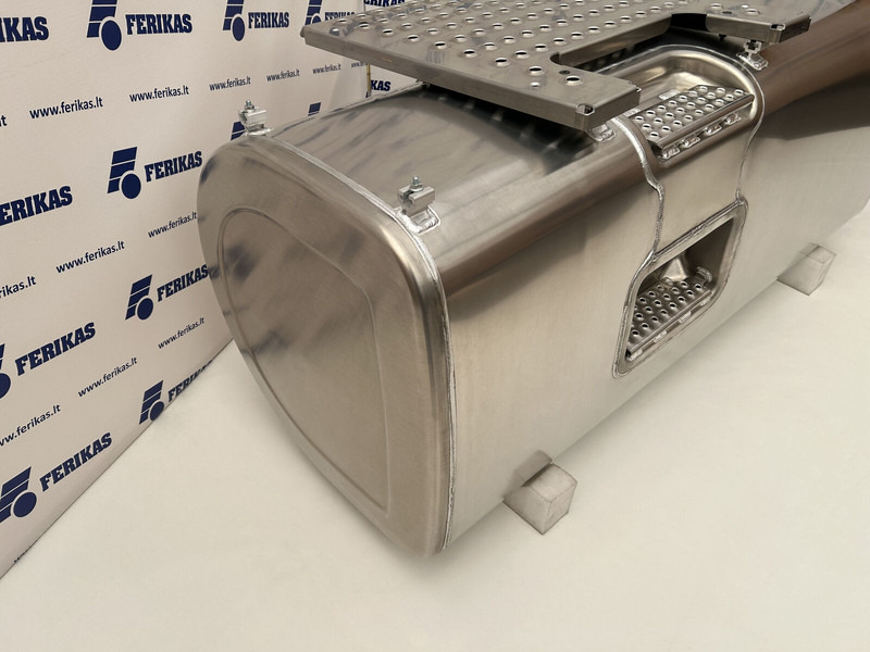 Volvo New aluminum fuel tank 700L - Kütusepaak - Veoauto: pilt 2 Volvo New aluminum fuel tank 700L - Kütusepaak - Veoauto: pilt 2