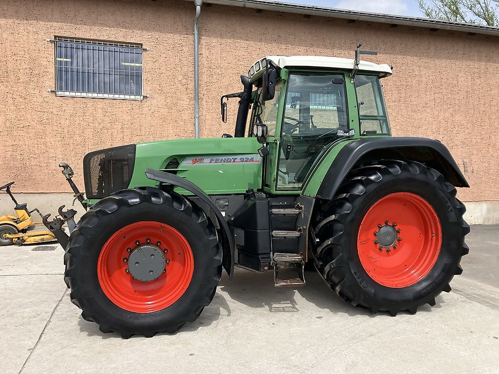 Türpisch Landmaschinen
Herr Christian Türpisch - - Traktor: pilt 5 Türpisch Landmaschinen
Herr Christian Türpisch - - Traktor: pilt 5