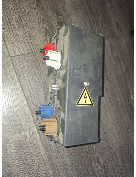 Bosch BDU Battery switch relay VOLVO - Elektrisüsteem: pilt 2 Bosch BDU Battery switch relay VOLVO - Elektrisüsteem: pilt 2