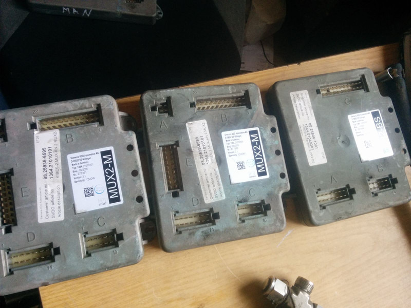 MAN 410413005005 - Mootori juhtimisseade: pilt 3 MAN 410413005005 - Mootori juhtimisseade: pilt 3