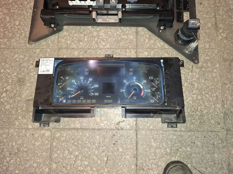 MAN DAF/ NEOPLAN. Mersedes. Iveko - Armatuurlaud: pilt 3 MAN DAF/ NEOPLAN. Mersedes. Iveko - Armatuurlaud: pilt 3