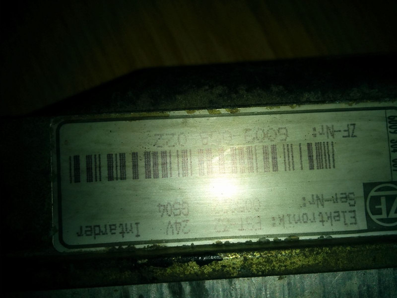 MAN Intarder EST-32 ZF-6009058022 - Mootori juhtimisseade: pilt 1 MAN Intarder EST-32 ZF-6009058022 - Mootori juhtimisseade: pilt 1