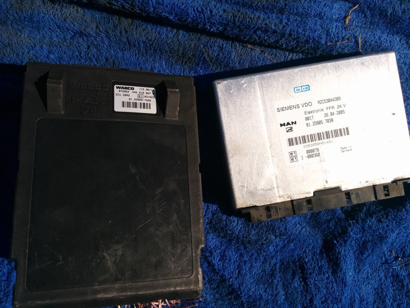 MAN VDO A2C53044389 . 81.25805.7038 .412.413.1.2. - Mootori juhtimisseade: pilt 2 MAN VDO A2C53044389 . 81.25805.7038 .412.413.1.2. - Mootori juhtimisseade: pilt 2