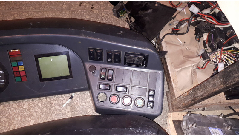 Mercedes-Benz D-78052VS - Armatuurlaud: pilt 5 Mercedes-Benz D-78052VS - Armatuurlaud: pilt 5