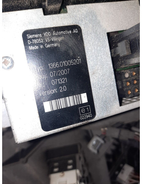 Mercedes-Benz D-78052VS - Armatuurlaud: pilt 3 Mercedes-Benz D-78052VS - Armatuurlaud: pilt 3