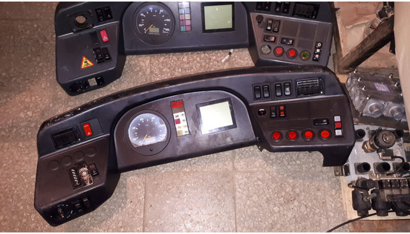 Mercedes-Benz D-78052VS - Armatuurlaud: pilt 1 Mercedes-Benz D-78052VS - Armatuurlaud: pilt 1