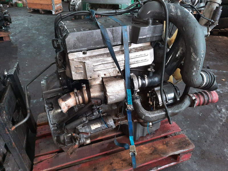 Mercedes-Benz OM 904 LA - Mootor: pilt 1 Mercedes-Benz OM 904 LA - Mootor: pilt 1