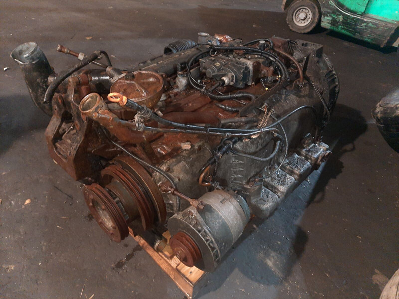 Mercedes-Benz OM447 - Mootor: pilt 1 Mercedes-Benz OM447 - Mootor: pilt 1