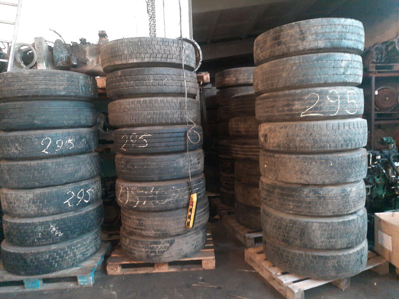 Michelin 295*80R22.5 255*70 \ 275*70* 265\70R19.5 - Rehv - Veoauto: pilt 2 Michelin 295*80R22.5 255*70 \ 275*70* 265\70R19.5 - Rehv - Veoauto: pilt 2