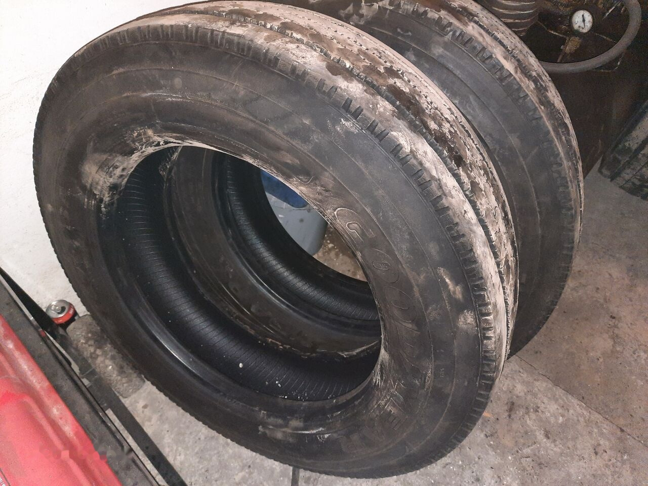 Michelin 295*80R22.5 255*70 \ 275*70* 265\70R19.5 - Rehv - Veoauto: pilt 2 Michelin 295*80R22.5 255*70 \ 275*70* 265\70R19.5 - Rehv - Veoauto: pilt 2