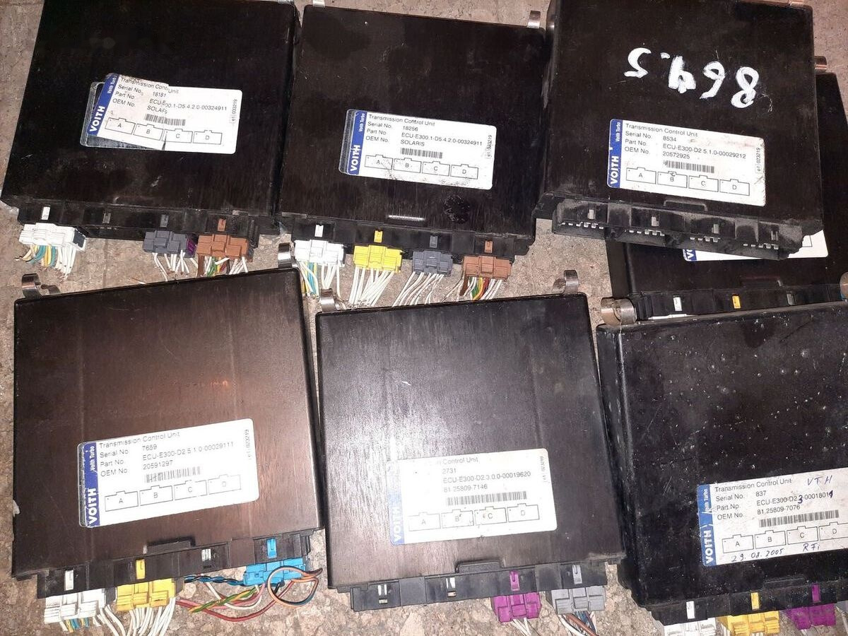 Voith ECU-E300 D2.3.0.0-00018011 MAN Volvo - Mootori juhtimisseade - Buss: pilt 1 Voith ECU-E300 D2.3.0.0-00018011 MAN Volvo - Mootori juhtimisseade - Buss: pilt 1