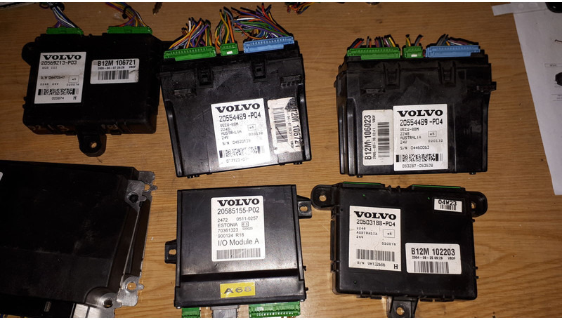 Volvo 20744283-01 .20514900-03. 20585155-P02/20554489-P04/.2050318 - Mootori juhtimisseade: pilt 2 Volvo 20744283-01 .20514900-03. 20585155-P02/20554489-P04/.2050318 - Mootori juhtimisseade: pilt 2
