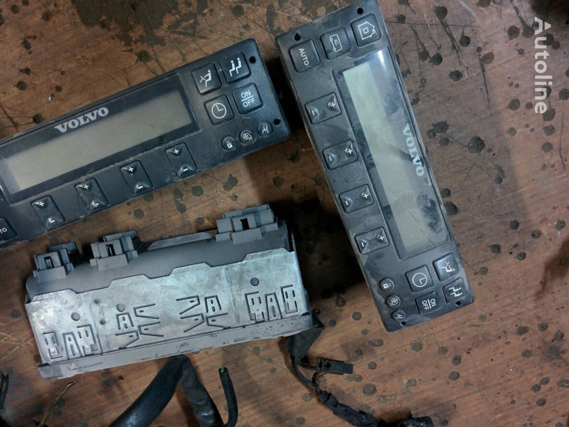 Volvo 20815236-P04. 70327101. 2054900 . 20744283-01. 3192577. 20815236 - Mootori juhtimisseade: pilt 1 Volvo 20815236-P04. 70327101. 2054900 . 20744283-01. 3192577. 20815236 - Mootori juhtimisseade: pilt 1