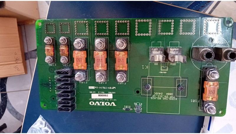 Volvo - Elektrisüsteem: pilt 2 Volvo - Elektrisüsteem: pilt 2