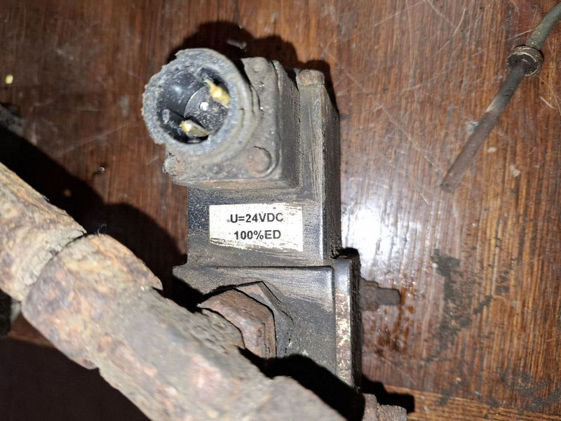 Volvo ZFLS / Herion - Hüdrauliline silinder: pilt 3 Volvo ZFLS / Herion - Hüdrauliline silinder: pilt 3