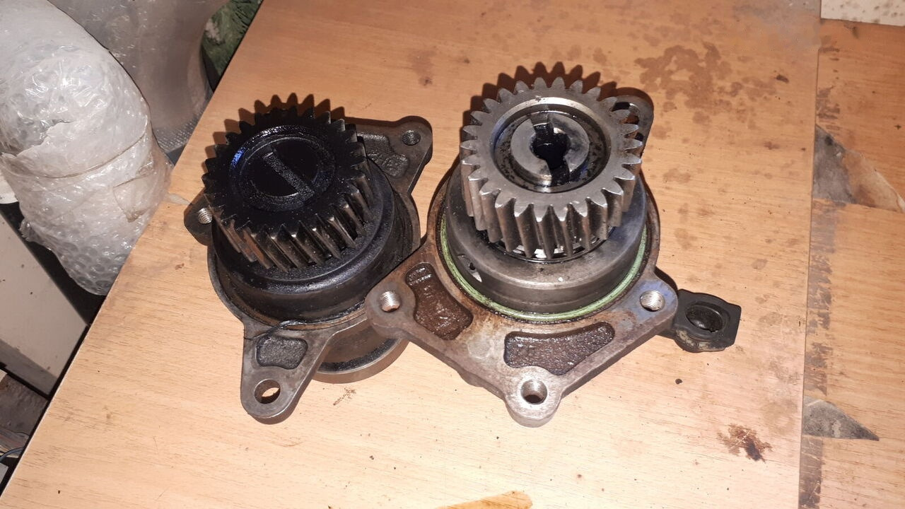 Volvo privoda shkivov remney i toplivnogo nasosa 8148452 Volvo - Väntvõll - Veoauto: pilt 2 Volvo privoda shkivov remney i toplivnogo nasosa 8148452 Volvo - Väntvõll - Veoauto: pilt 2