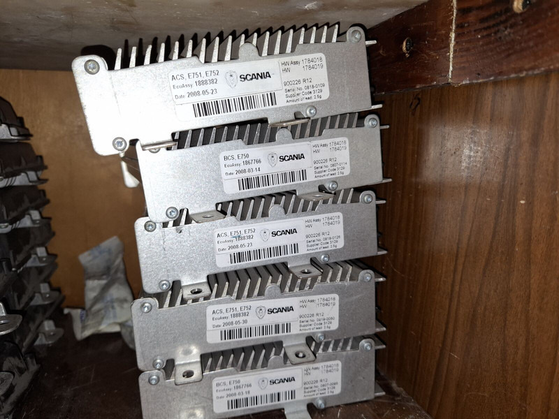 Wabco 1784017. 900226R11. 1759396. 75228-C3B . 176955 - Mootori juhtimisseade: pilt 1 Wabco 1784017. 900226R11. 1759396. 75228-C3B . 176955 - Mootori juhtimisseade: pilt 1