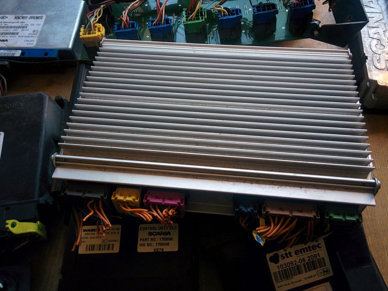 Wabco 1784017. 900226R11. 1759396. 75228-C3B . 176955 - Mootori juhtimisseade: pilt 4 Wabco 1784017. 900226R11. 1759396. 75228-C3B . 176955 - Mootori juhtimisseade: pilt 4