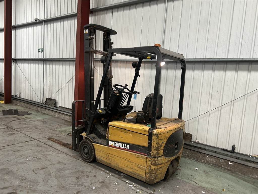 CAT EP16KT - Elektritõstuk: pilt 3 CAT EP16KT - Elektritõstuk: pilt 3