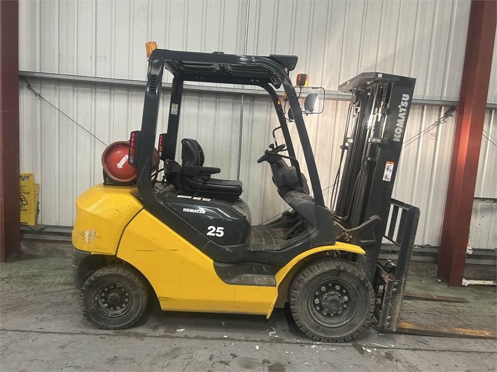 Komatsu FG25HT-17 - Gaasitõstuk: pilt 5 Komatsu FG25HT-17 - Gaasitõstuk: pilt 5