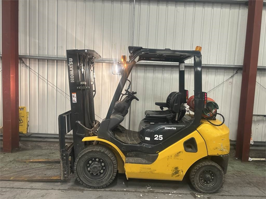 Komatsu FG25HT-17 - Gaasitõstuk: pilt 1 Komatsu FG25HT-17 - Gaasitõstuk: pilt 1