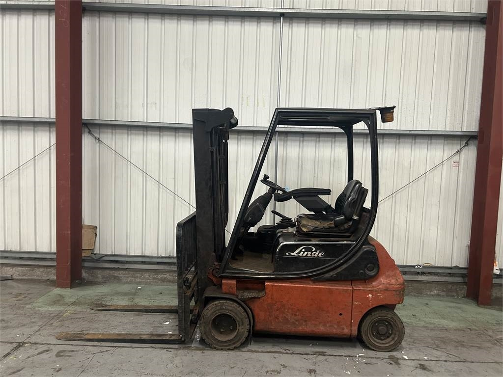 Linde E18P-02 - Elektritõstuk: pilt 1 Linde E18P-02 - Elektritõstuk: pilt 1