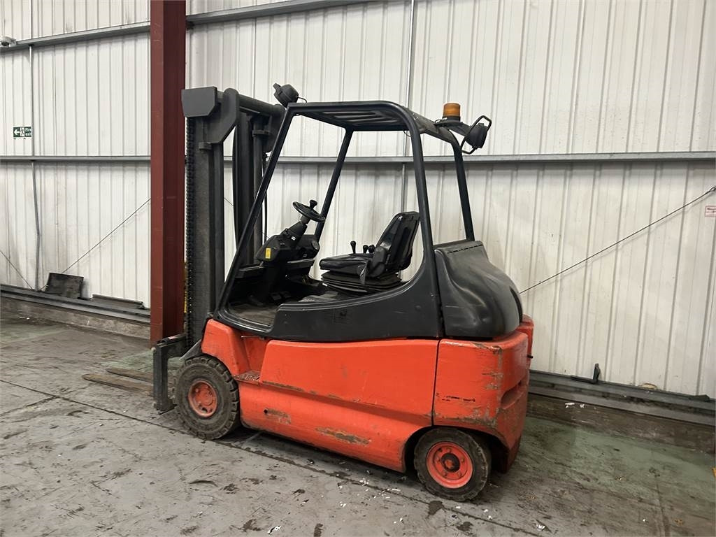 Linde E30-02  - Elektritõstuk: pilt 3 Linde E30-02  - Elektritõstuk: pilt 3