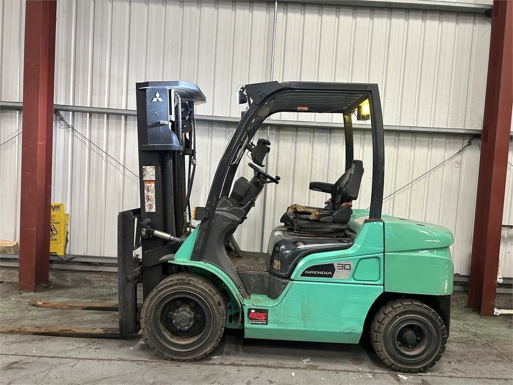 Mitsubishi FD30NT - Diiseltõstuk: pilt 1 Mitsubishi FD30NT - Diiseltõstuk: pilt 1
