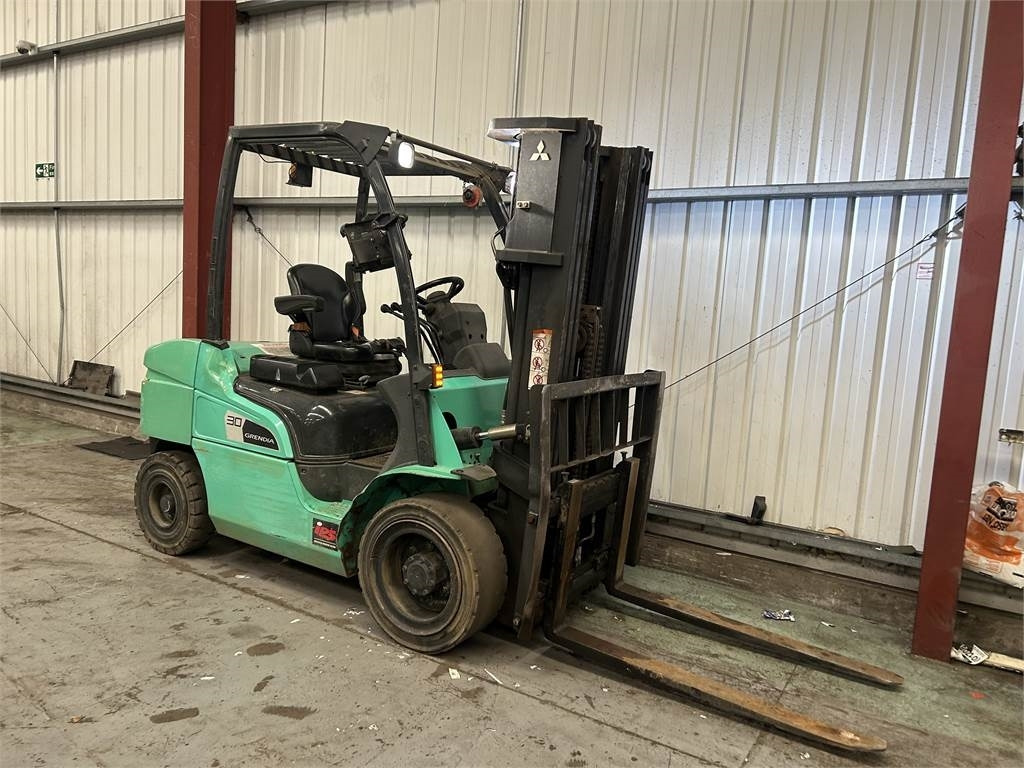 Mitsubishi FD30NT - Diiseltõstuk: pilt 4 Mitsubishi FD30NT - Diiseltõstuk: pilt 4