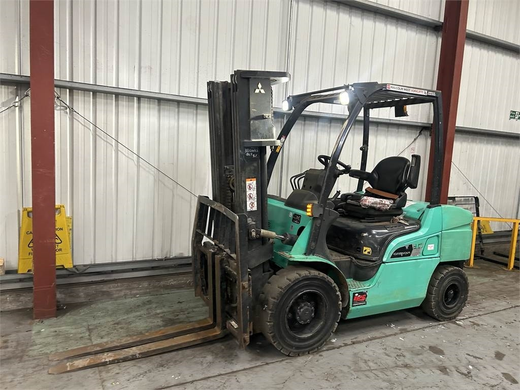 Mitsubishi FD30NT - Diiseltõstuk: pilt 2 Mitsubishi FD30NT - Diiseltõstuk: pilt 2